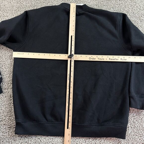 King Universal Grandma Sweater Womens Large Black Cardinals Christmas Crewneck - Picture 8 of 11